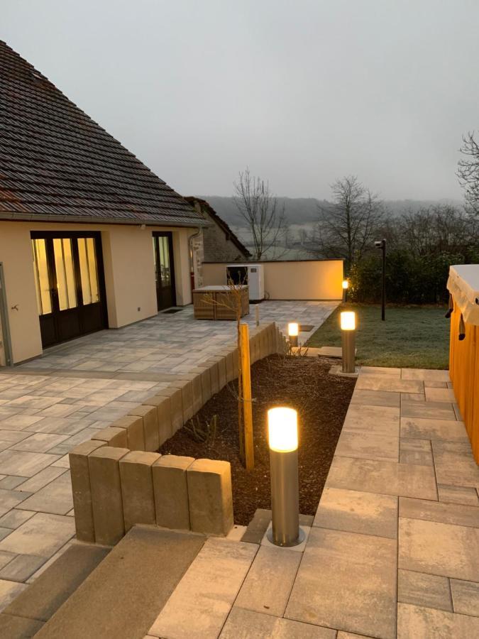 Chez La Rose Luxueuse Cottage Avec Jacuzzi Rouvres-la-Chetive Экстерьер фото
