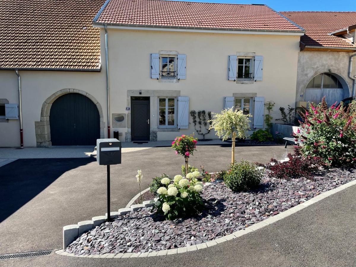 Chez La Rose Luxueuse Cottage Avec Jacuzzi Rouvres-la-Chetive Экстерьер фото